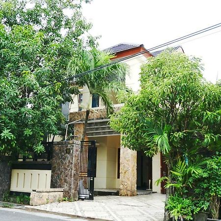 Green Surabaya Homey Eksteriør billede